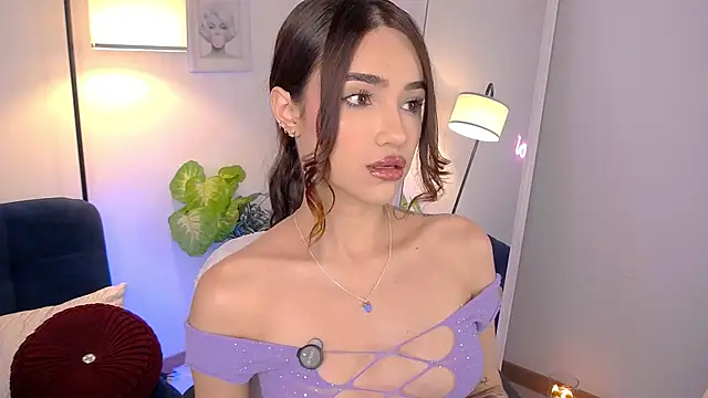 AllieEvans online show from April 8, 10:10 pm