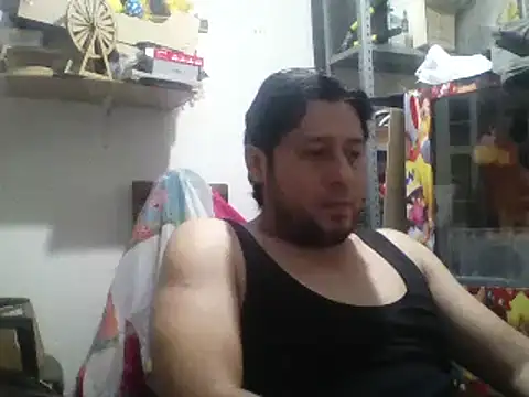 Snapshot of simpatico1000 chatting on January 21, 2:11 am simpatico1000 online show from January 21, 2:11 am