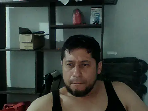 Snapshot of simpatico1000 chatting on September 12, 2:33 am simpatico1000 online show from September 12, 2:33 am