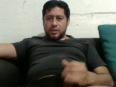 Snapshot of simpatico1000 chatting on November 7, 3:50 am simpatico1000 online show from November 7, 3:50 am