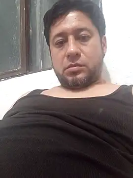 Snapshot of simpatico1000 chatting on November 10, 2:32 am simpatico1000 online show from November 10, 2:32 am