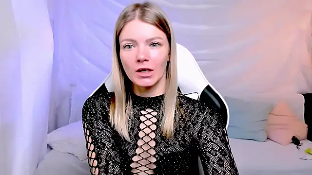 Snapshot of Lily_Daviss chatting on November 24, 2:11 am Lily Daviss online show from November 24, 2:11 am