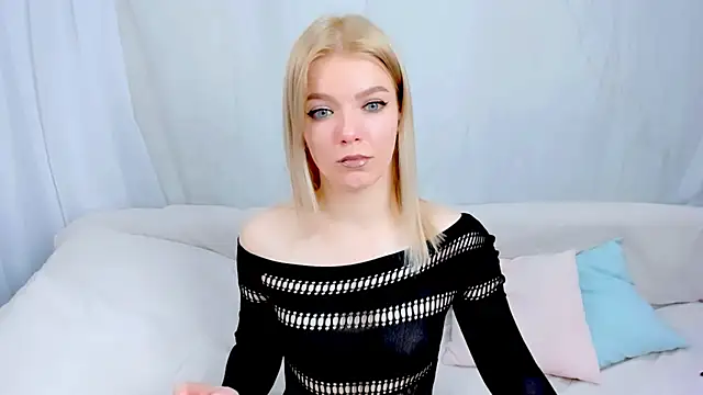 Lily Daviss online show from February 25, 1:59 am