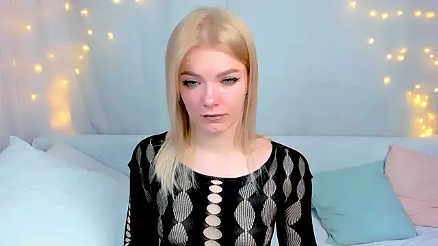 Lily Daviss online show from March 12, 2:50 am