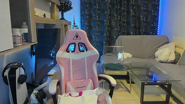 KaylaLaine online show from December 13, 12:09 am