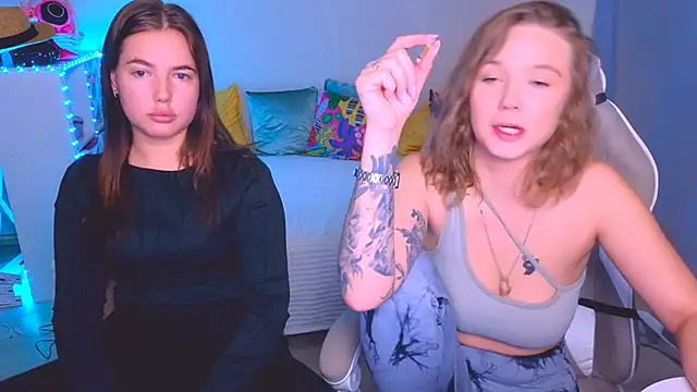 Snapshot of Karen_morris chatting on December 6, 10:38 am Karen morris online show from December 6, 10:38 am