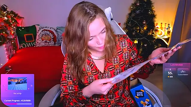 Snapshot of Karen_morris chatting on January 2, 4:35 pm Karen morris online show from January 2, 4:35 pm