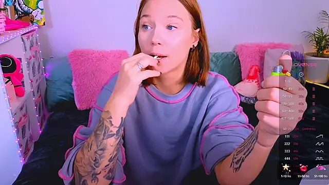 Snapshot of Karen_morris chatting on October 2, 7:59 am Karen morris online show from October 2, 7:59 am