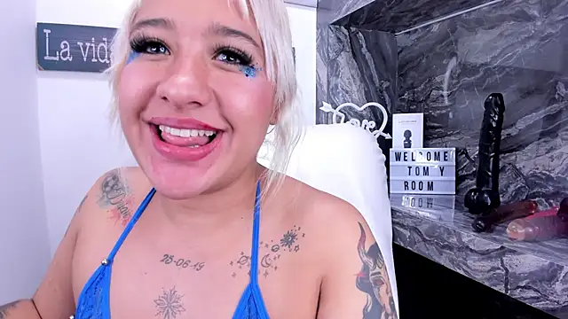 miss danika online show from January 24, 2:08 pm