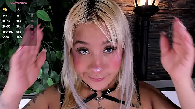 miss danika online show from March 5, 11:06 am