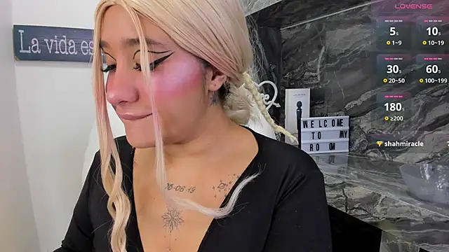 miss danika online show from October 20, 11:10 am