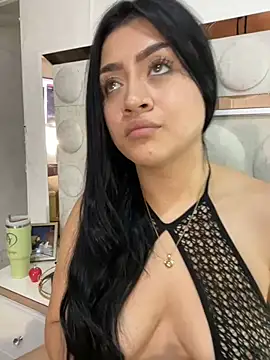 lucianaroy online show from March 1, 11:15 pm