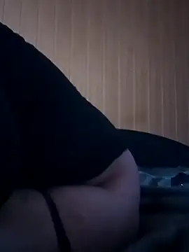 DjiniCD online show from April 13, 4:01 pm