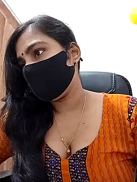 Snapshot of Ritusri_Dotta chatting on February 7, 10:08 am Ritusri Dotta online show from February 7, 10:08 am