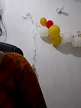 Snapshot of Ritusri_Dotta chatting on February 10, 7:17 pm Ritusri Dotta online show from February 10, 7:17 pm