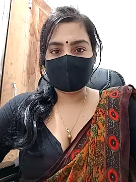 Snapshot of Ritusri_Dotta chatting on February 15, 7:17 pm Ritusri Dotta online show from February 15, 7:17 pm