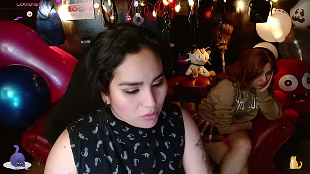 Snapshot of kureiji_hentaii chatting on October 9, 1:47 am kureiji hentaii online show from October 9, 1:47 am