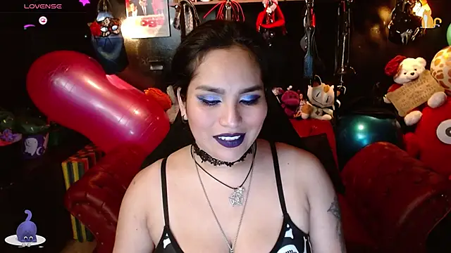 Snapshot of kureiji_hentaii chatting on December 3, 12:51 am kureiji hentaii online show from December 3, 12:51 am