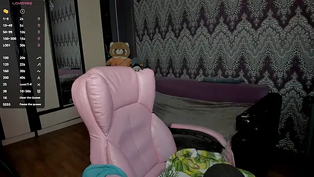 AlexRacc00n online show from December 10, 5:50 am