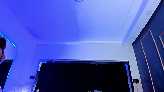 NikkySmiith online show from February 28, 7:35 pm