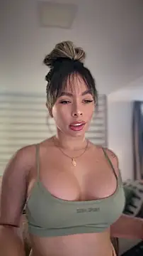 Alison Diaz17 online show from April 13, 9:42 pm