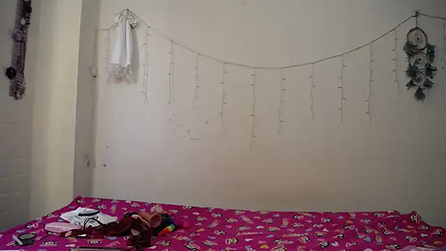 Snapshot of Nicolle-sky chatting on February 4, 8:38 pm Nicolle-sky online show from February 4, 8:38 pm