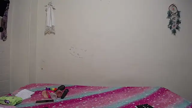 Snapshot of Nicolle-sky chatting on March 6, 6:48 pm Nicolle-sky online show from March 6, 6:48 pm