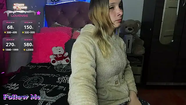 Snapshot of Tiffany_bunny2023 chatting on November 22, 2:10 am Tiffany bunny2023 online show from November 22, 2:10 am