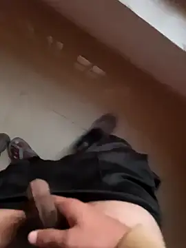 Snapshot of Alonesexyboy1 chatting on December 13, 11:45 am Alonesexyboy1 online show from December 13, 11:45 am