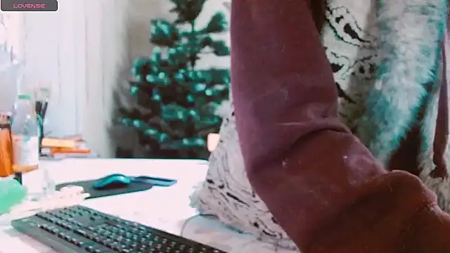 Snapshot of RosaJil chatting on December 29, 2:52 pm RosaJil online show from December 29, 2:52 pm