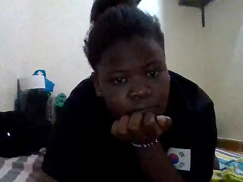 Snapshot of honeypotsweet chatting on October 13, 8:58 am honeypotsweet online show from October 13, 8:58 am