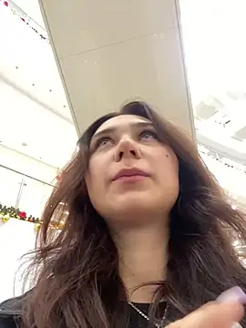 Snapshot of QuitieLia chatting on December 12, 8:14 am QuitieLia online show from December 12, 8:14 am