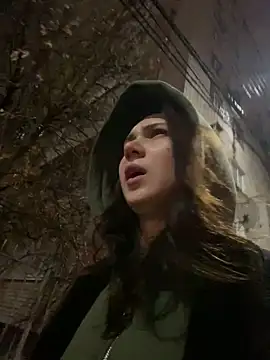 Snapshot of QuitieLia chatting on January 17, 3:22 pm QuitieLia online show from January 17, 3:22 pm