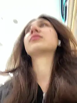 Snapshot of QuitieLia chatting on January 24, 8:02 am QuitieLia online show from January 24, 8:02 am