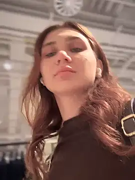 Snapshot of QuitieLia chatting on September 24, 8:28 am QuitieLia online show from September 24, 8:28 am