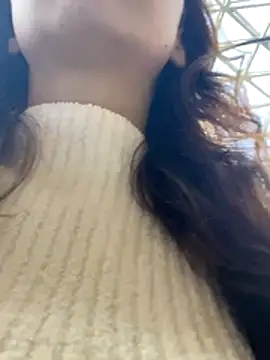 Snapshot of QuitieLia chatting on November 8, 8:14 am QuitieLia online show from November 8, 8:14 am