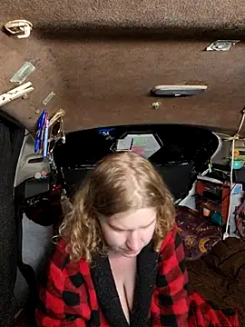 Snapshot of shadow199393 chatting on December 15, 3:22 am shadow199393 online show from December 15, 3:22 am