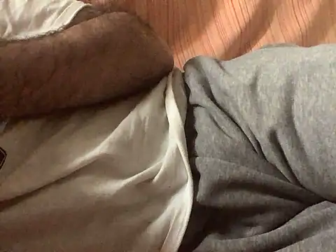 Snapshot of elpanamiguel25 chatting on December 3, 8:05 am elpanamiguel25 online show from December 3, 8:05 am