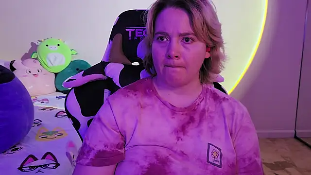 InternetFairy XO online show from December 29, 9:30 pm