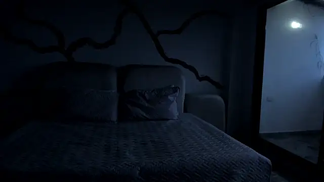 LyonGallego  online show from January 26, 11:28 am