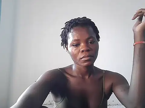 Snapshot of petiteebony_81 chatting on November 19, 4:23 am petiteebony 81 online show from November 19, 4:23 am