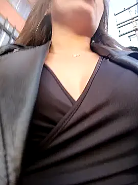 Snapshot of marena_saenz chatting on December 14, 9:45 pm marena saenz online show from December 14, 9:45 pm