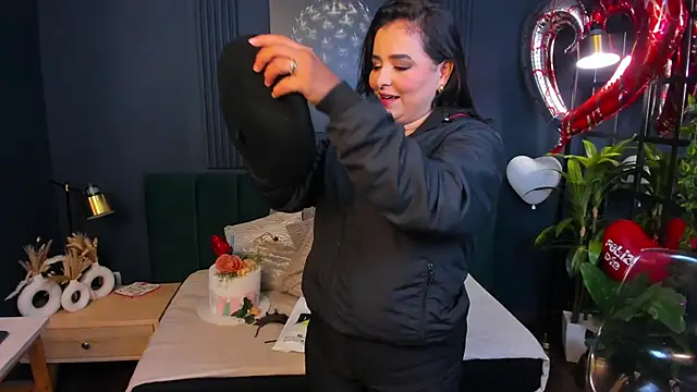 taylor bennet online show from February 19, 12:11 pm