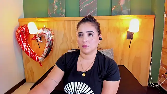 taylor bennet online show from February 23, 6:23 pm