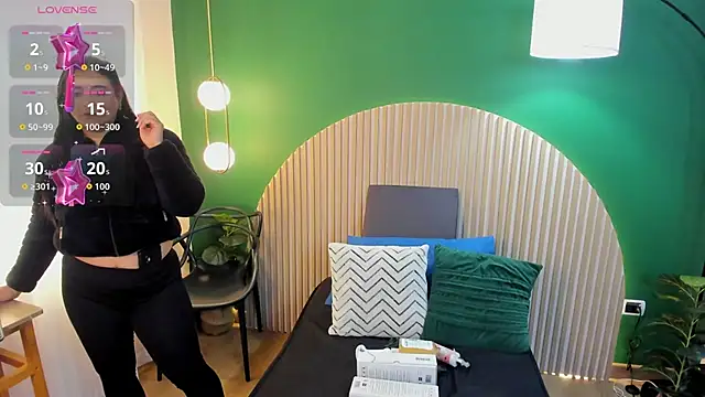 taylor bennet online show from September 21, 12:07 pm