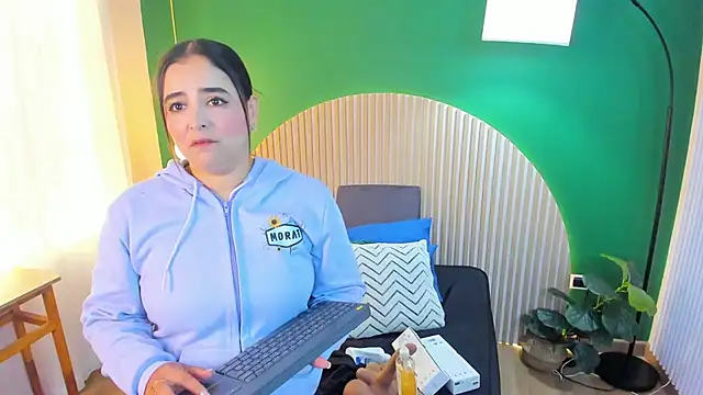 taylor bennet online show from September 26, 12:09 pm