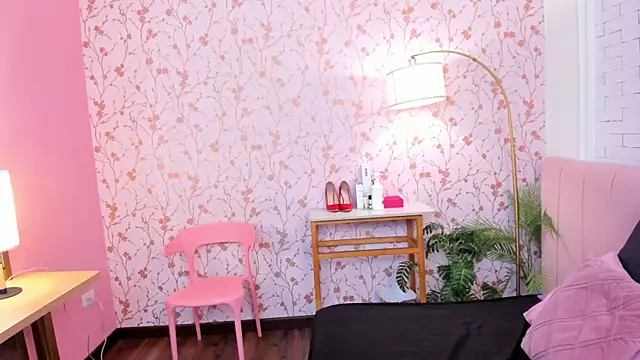 taylor bennet online show from April 9, 6:13 pm