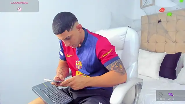 Alex cute77 online show from October 4, 11:52 am