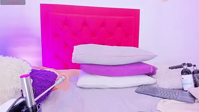 Snapshot of Sofia_Girl_ chatting on January 31, 7:29 am Sofia Girl online show from January 31, 7:29 am