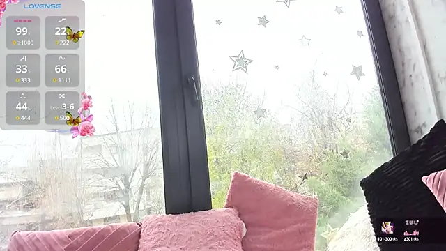 Snapshot of Sassy_Teen chatting on December 11, 10:03 am Sassy Teen online show from December 11, 10:03 am